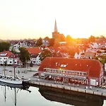 Hafenperle Neustadt - Deine Maritime Oase An Der Kueste Von 